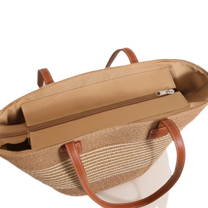 Elegant Bast Shoulder Bag with Striped Design Stornfield