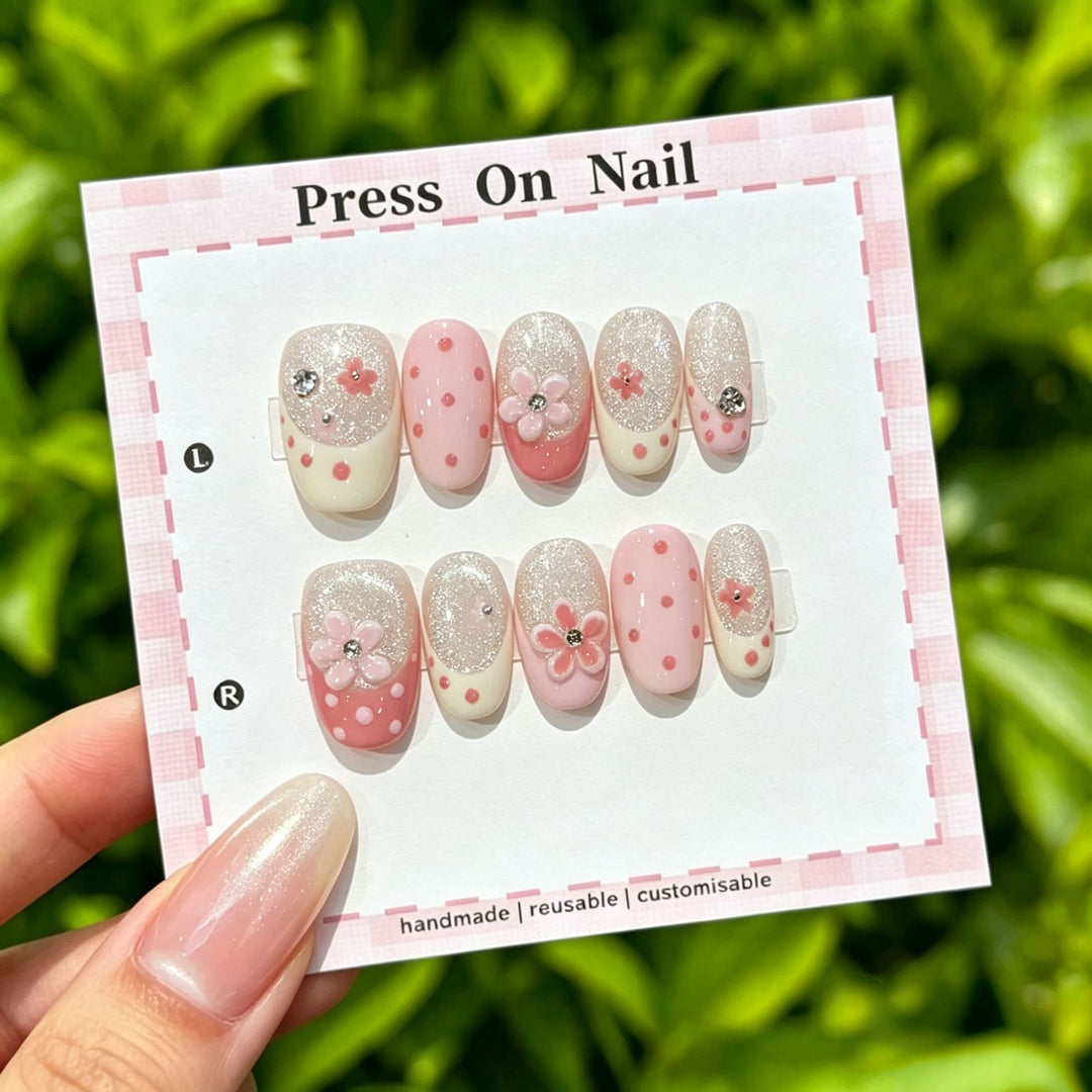 Customizable Floral Press-On Nail Art Set  1791773546