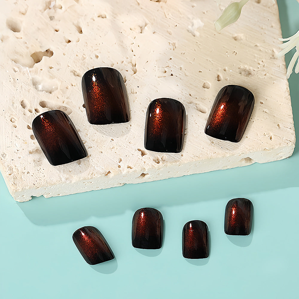 Elegant artificial nails with metallic shine and modern design Stornfield