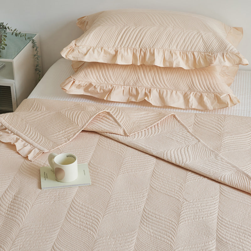 Quilted Leaf-Pattern Ruffled Bedspread and Pillow Sham Set