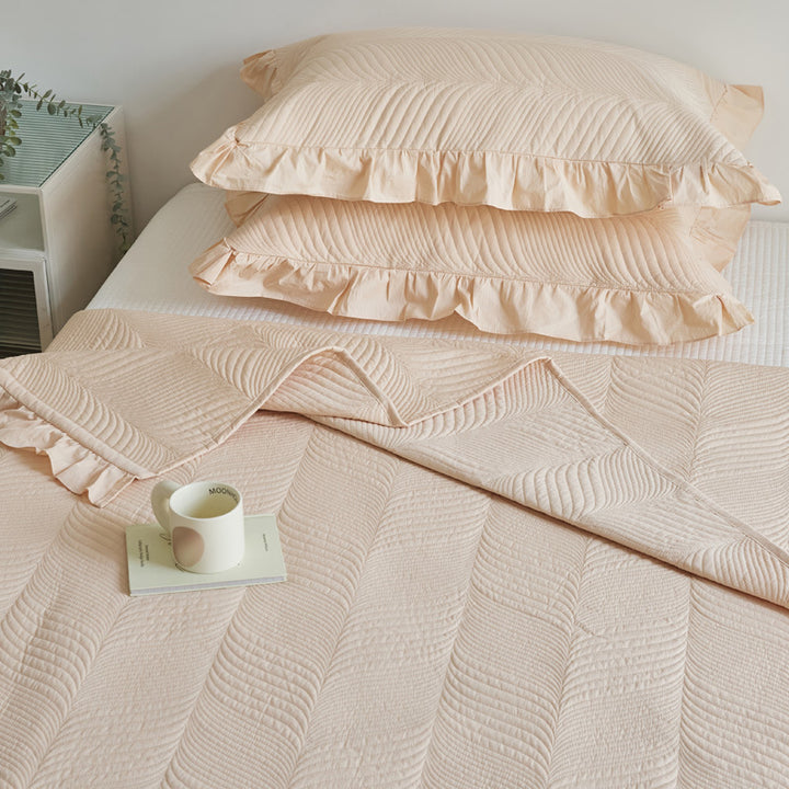 Quilted Leaf-Pattern Ruffled Bedspread and Pillow Sham Set