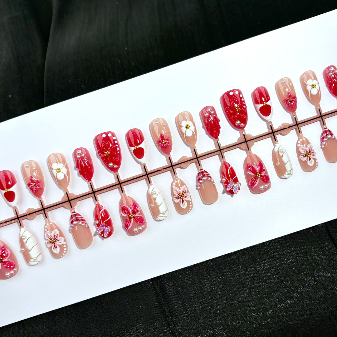 Elegant Polka Dot and Lace Press-On Nail Set