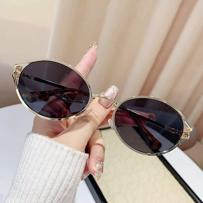 Women's elegant Cat-Eye sunglasses with fine metal frame Stornfield