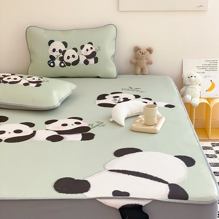 Kids bedding set with monster print, fitted sheet and decorative cushion made of soft microfiber