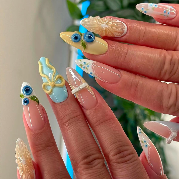 Artificial nails with luxurious 3D applications Stornfield