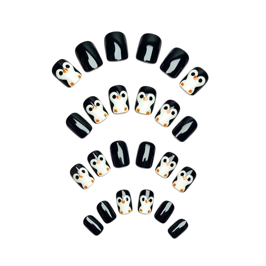 Artificial Nails in Winter Penguin Design Stornfield