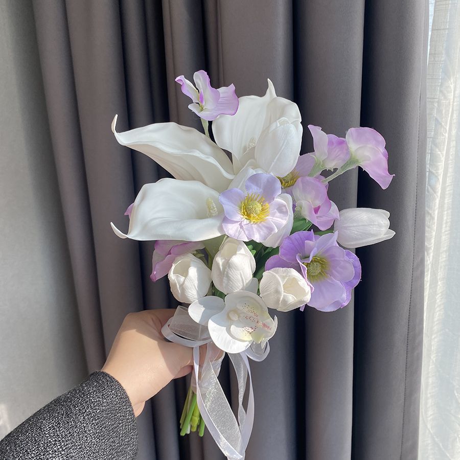 Elegant Floral Bridal Bouquet for Special Occasions