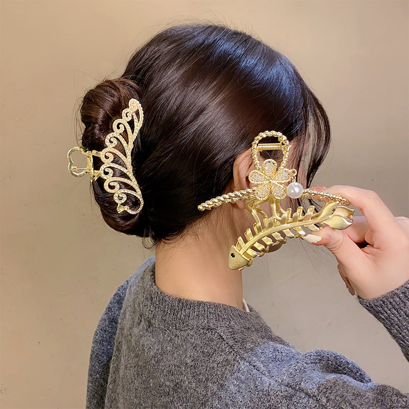 Elegant Flower Design Hair Clip Stornfield
