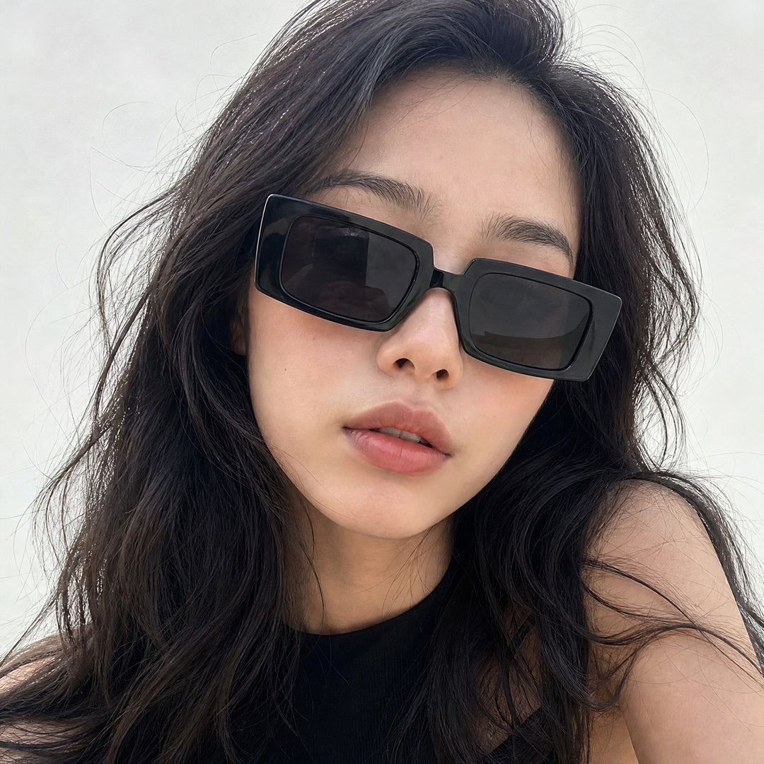 Women oversized sunglasses with fashionable frame Stornfield
