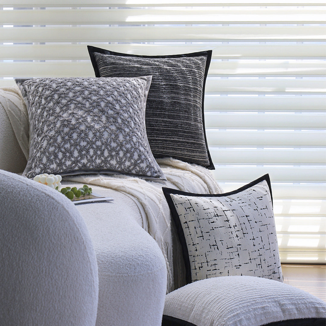 Decorative cushion with modern line pattern