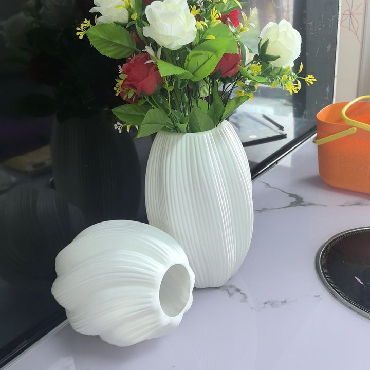 Decorative Ribbed Ceramic Vase Stornfeild