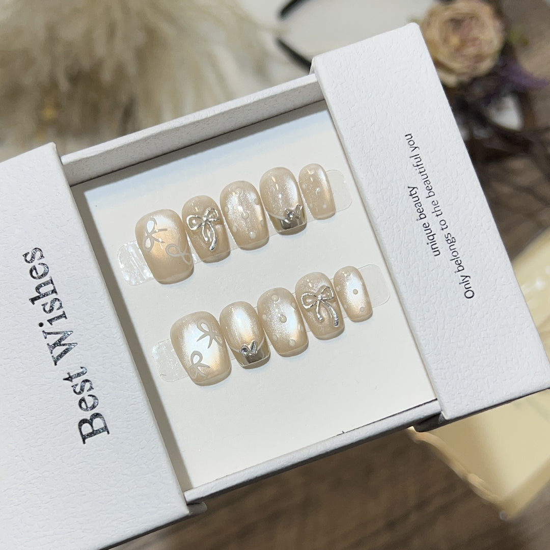 Elegant Bow-Embellished Press-On Nail Art Set Stornfield