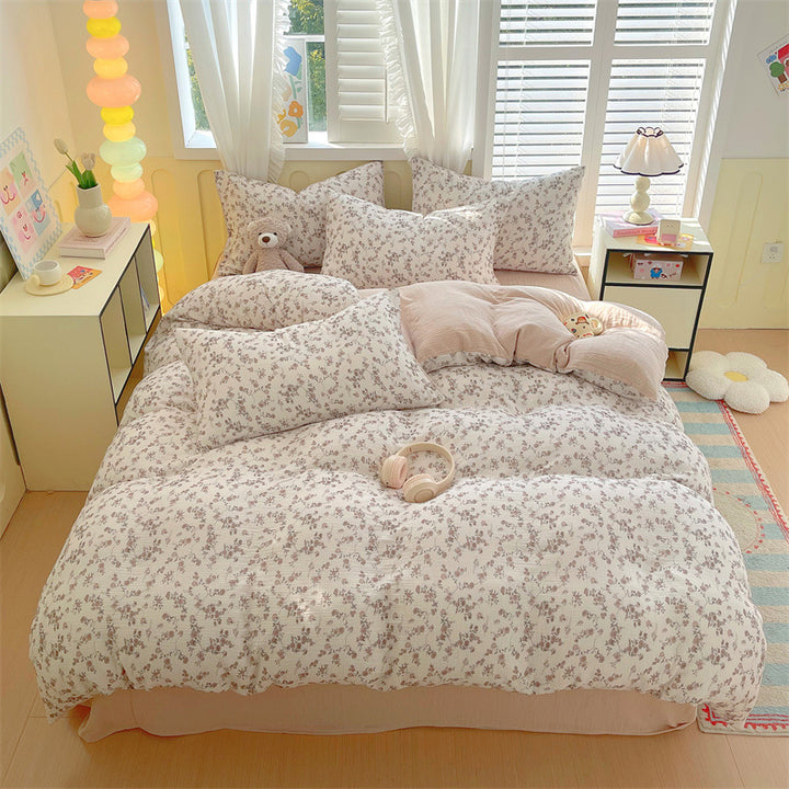 Cotton Gauze Quilted Duvet Cover and Pillowcase Set with Vintage Floral Bunny Print