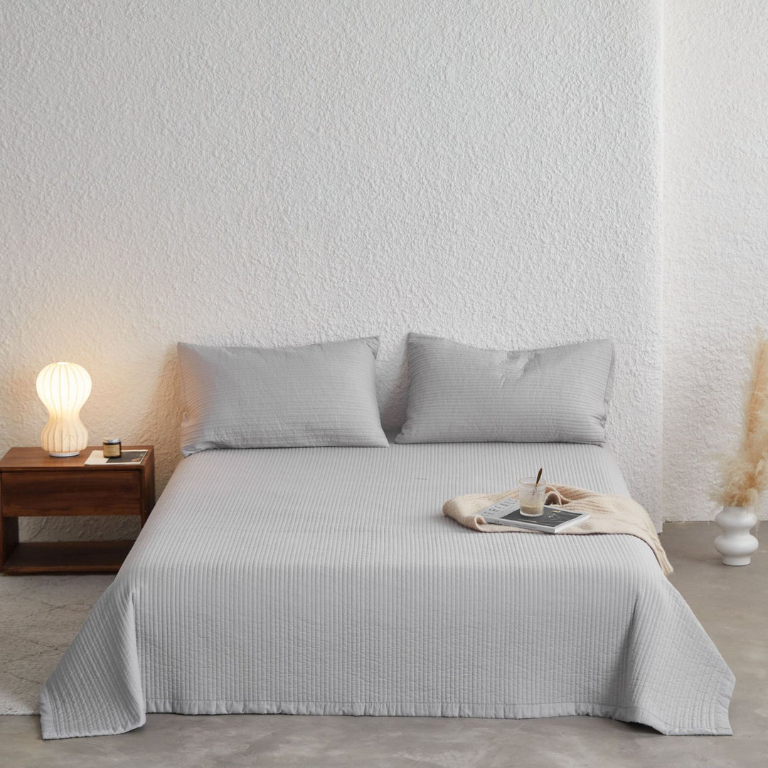 Lightweight Quilted Bedspread and Matching Pillow Sham Set
