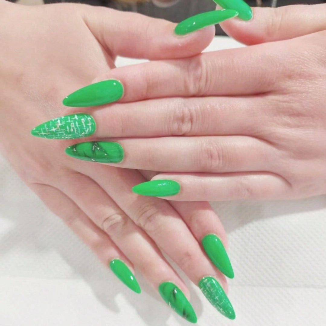Artistic Green Stiletto Nail Art Set