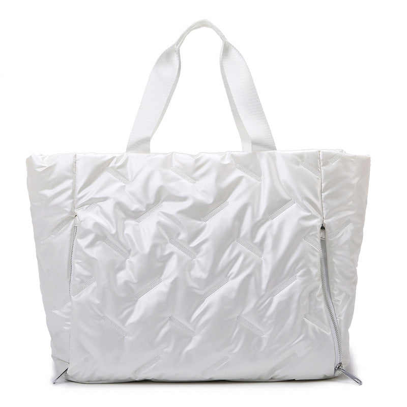 Stylish and Spacious Sports Bag with Practical Carrying System Stornfield