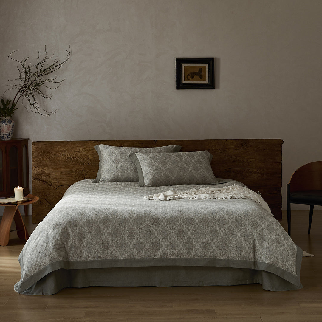 Floral Cotton-Linen Bedspread Set with Chambray Trim