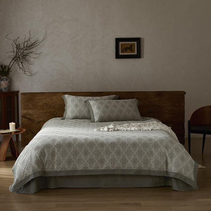 Floral Cotton-Linen Bedspread Set with Chambray Trim