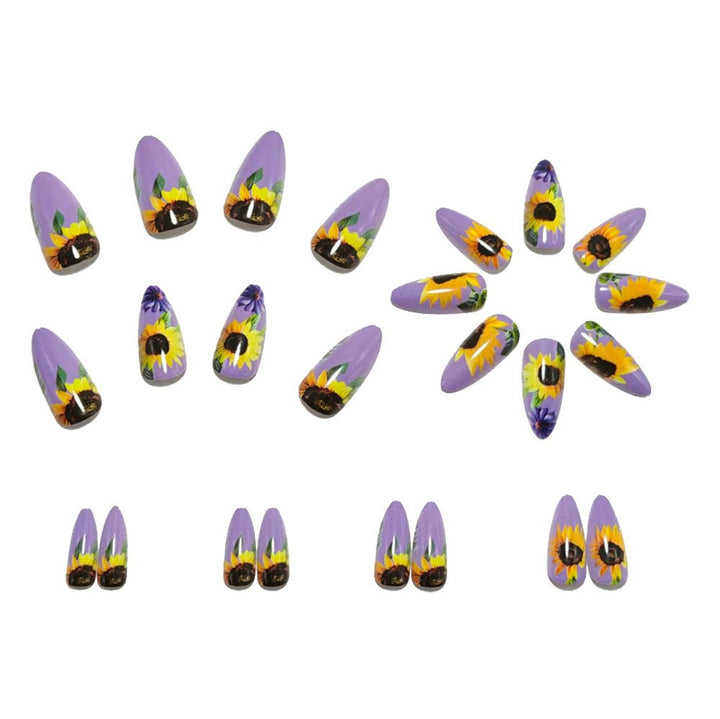 Art Nails in Luxurious Floral Design Stornfield 1787298902