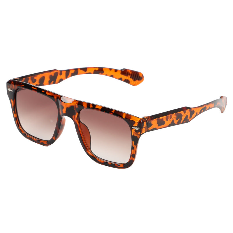 Ladies stylish sunglasses in modern oversized design Stornfield