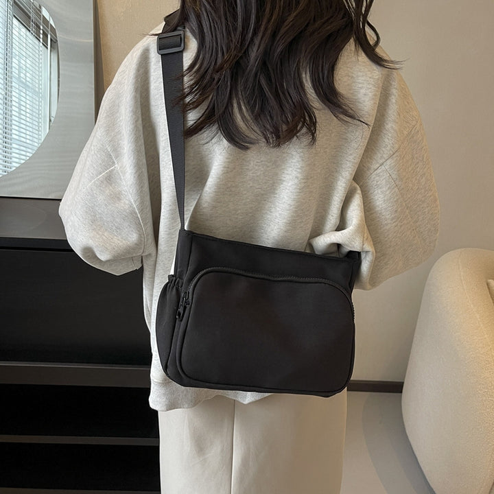 Practical shoulder bag with versatile storage compartments Stornfield