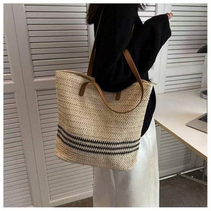 Oversized Beach Bag Made of Woven Material Stornfield