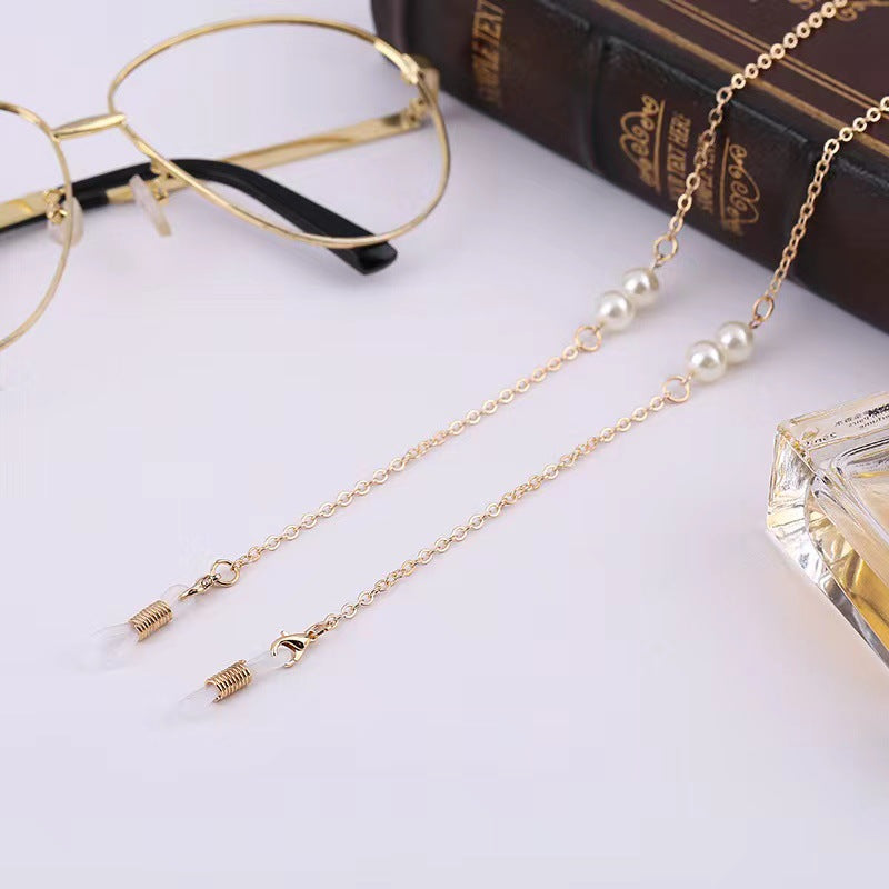 Elegant Layered Pearl and Chain Necklace Stornfield