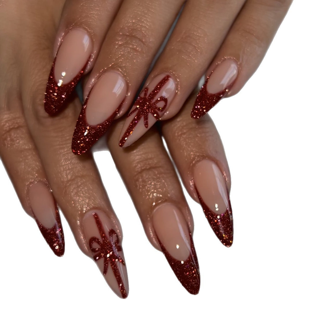Glamorous and Glittering Artificial Nails Stornfield