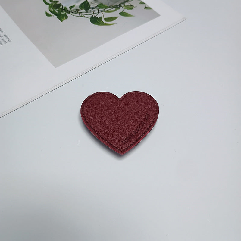 Heart-Shaped Phone Grip Stornfield