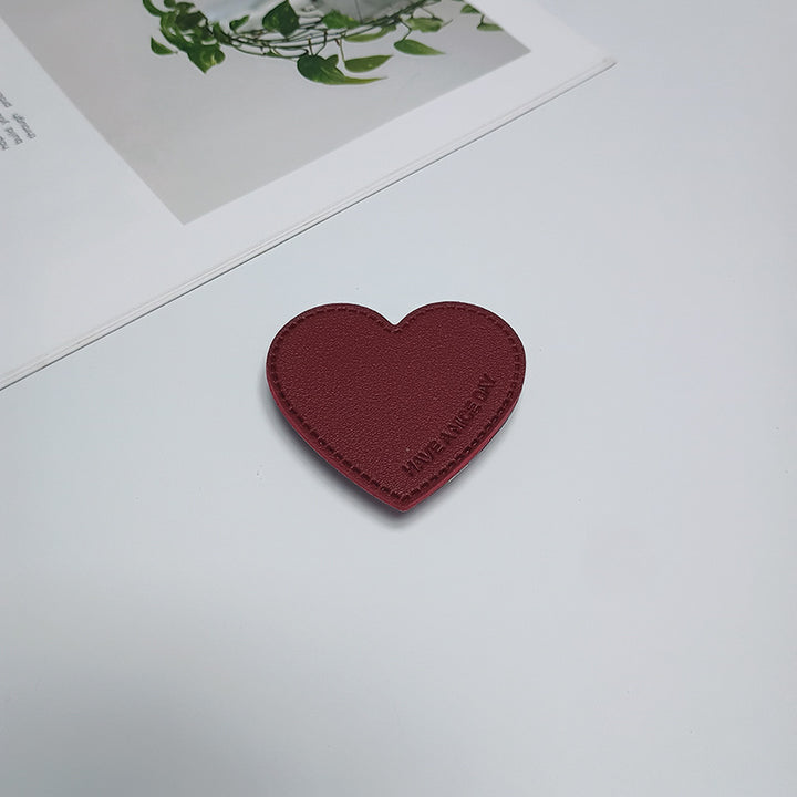 Heart-Shaped Phone Grip Stornfield