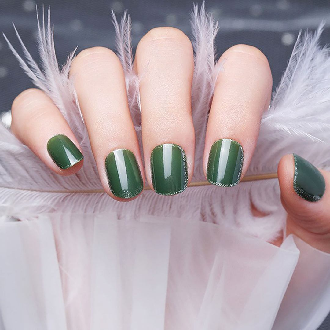 Glossy Press-On Nail Art