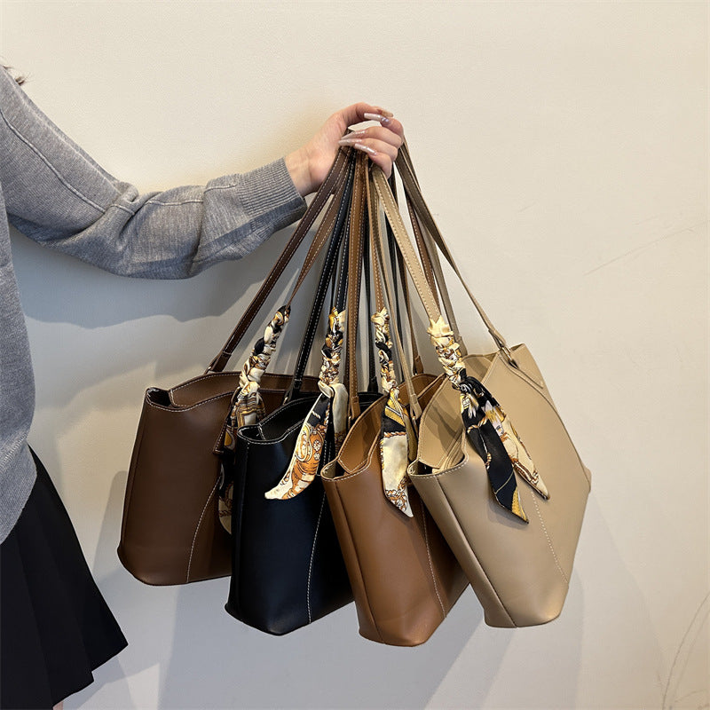 Elegant Structured Tote Bag Stornfield