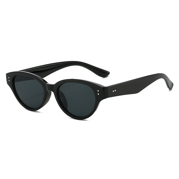 Women Cat-Eye Sunglasses with retro-inspired frame structure Stornfield