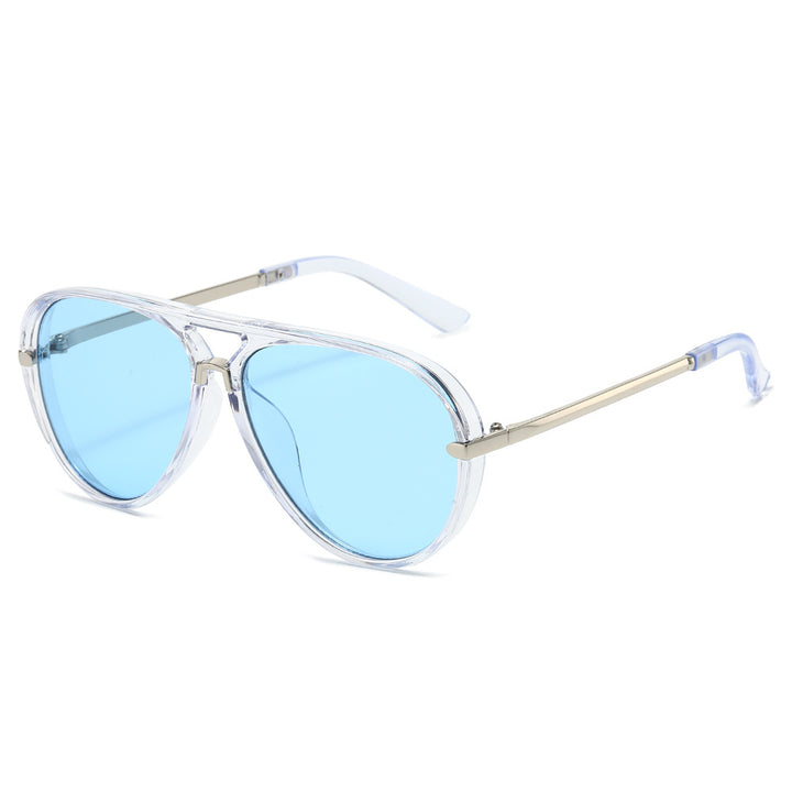 Elegant Aviator Sunglasses with Gold Accents Stornfield