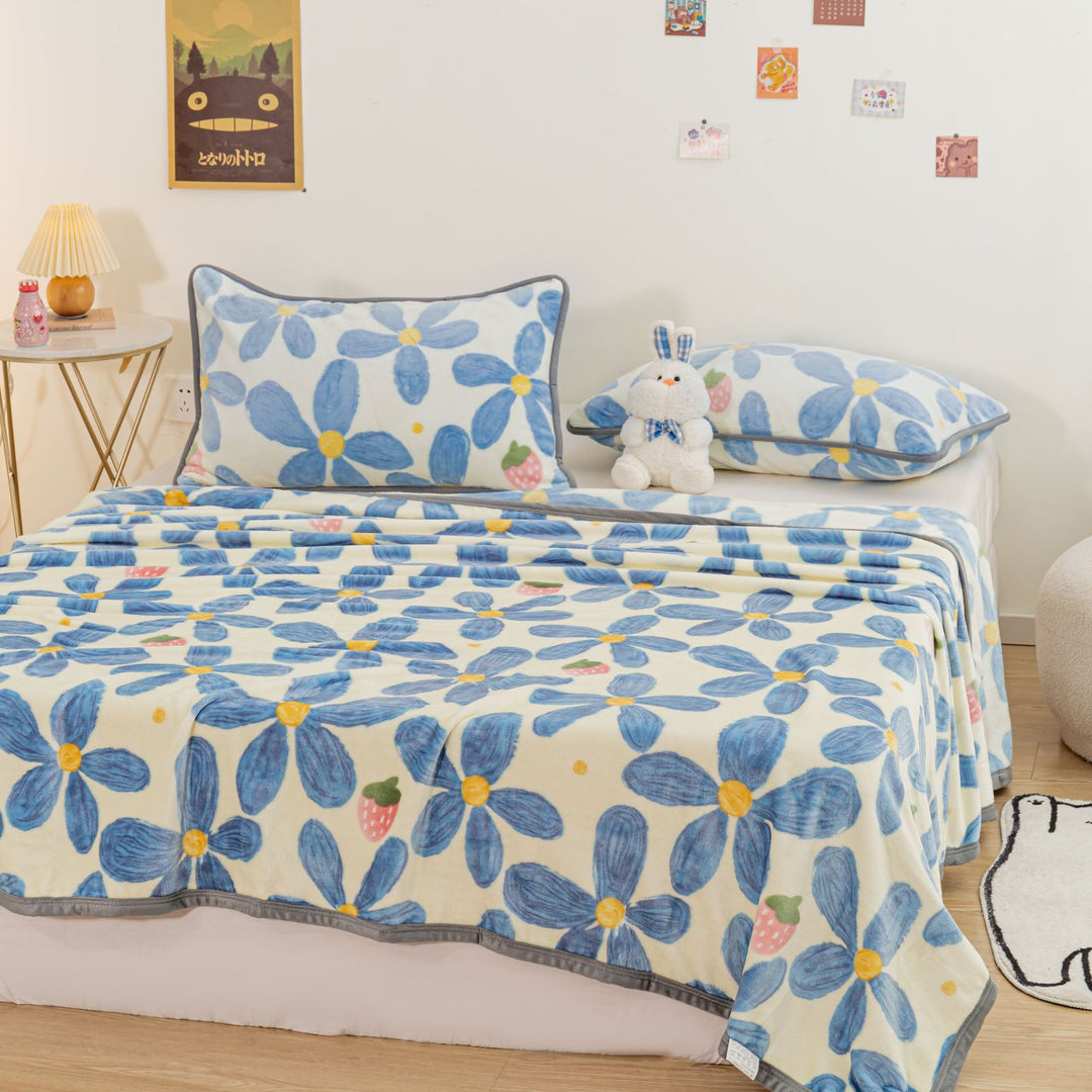 Plush Floral Bedspread and Pillowcase Set