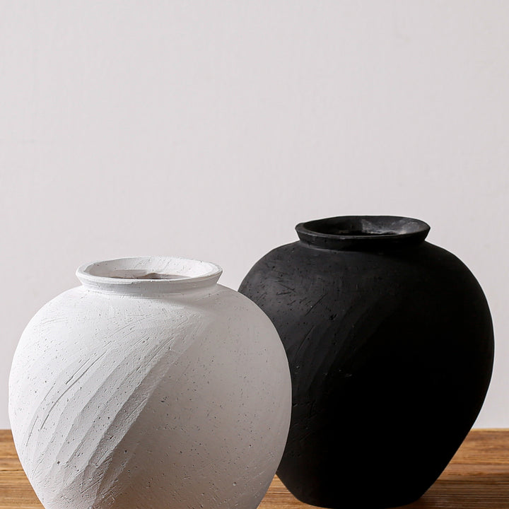 Elegant and timeless decorative vase Stornfield