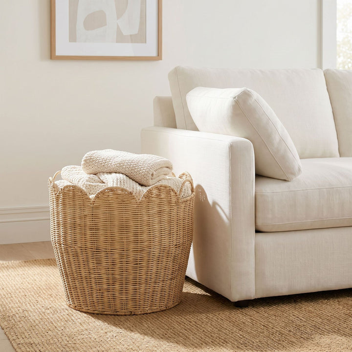 Stylish laundry basket with wave edge Stornfield