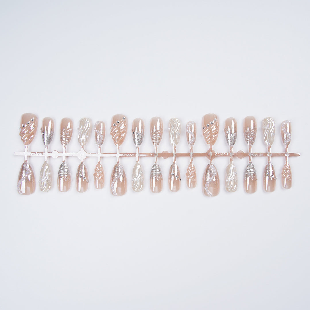 Elegant Rhinestone Artificial Nails Stornfield