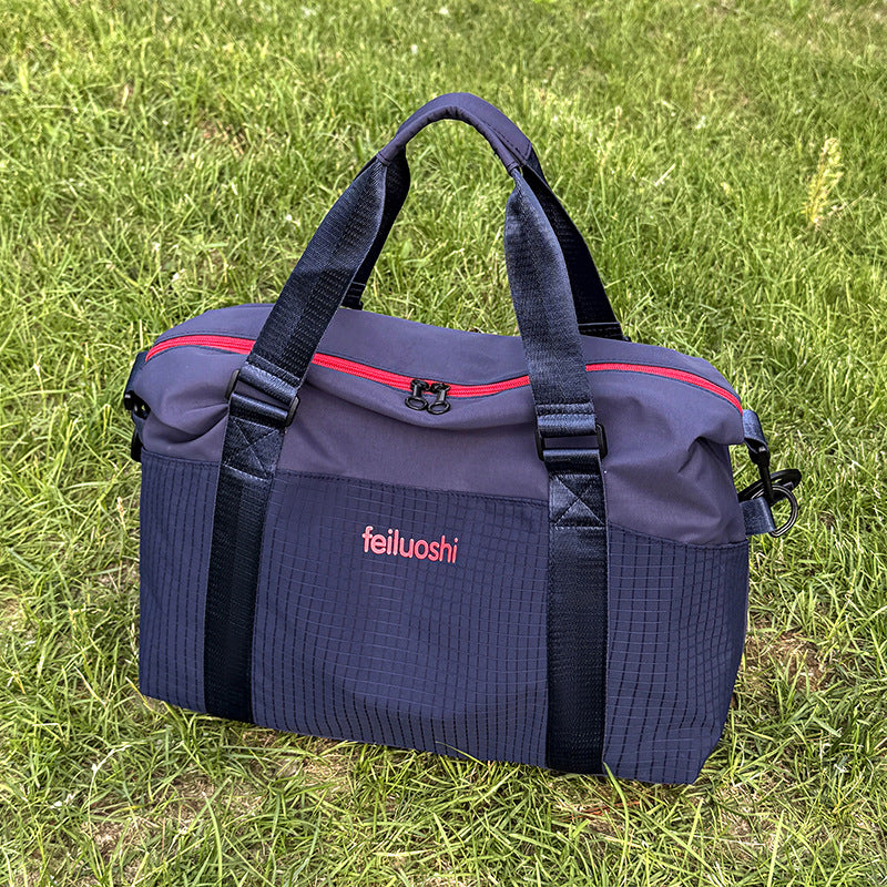 Ladies sporty and practical weekender bag Stornfield