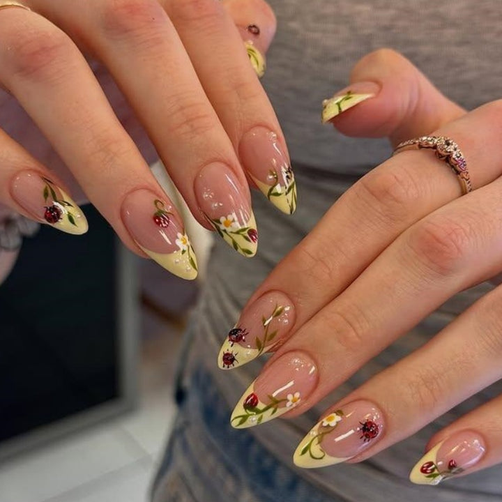 Animal-Inspired Press-On Nail Art Set Stornfield