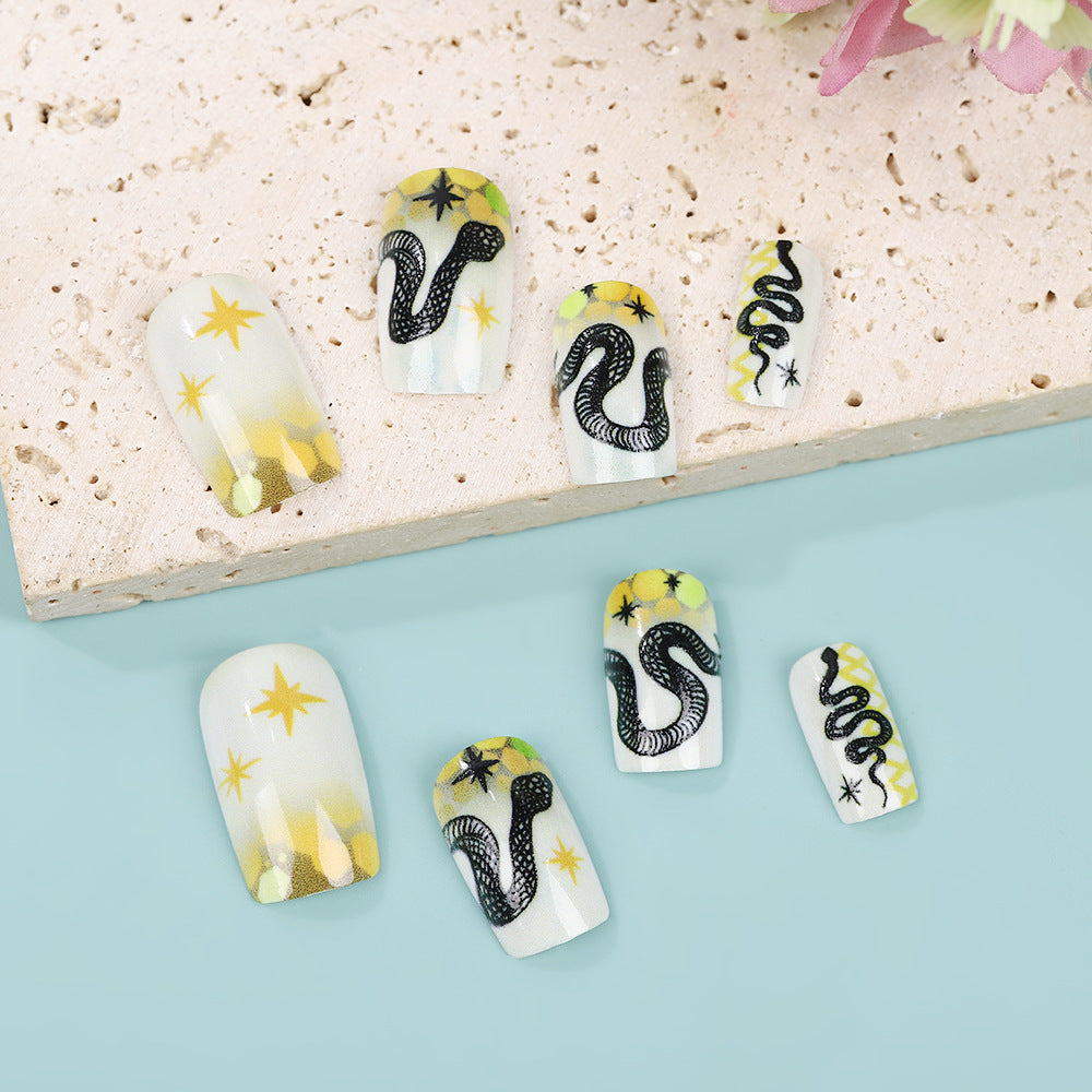 Artistic snake pattern artificial nails Stornfield