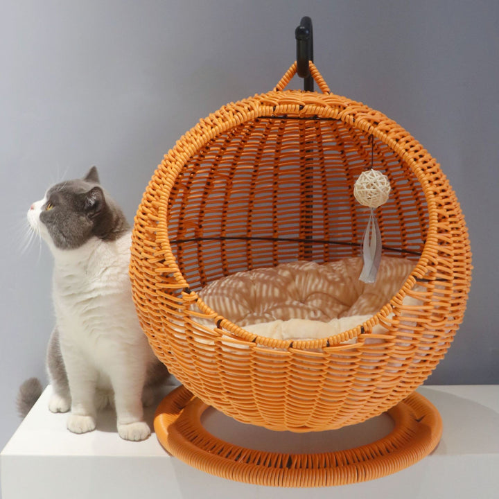 Hanging chair made of natural material Stornfield