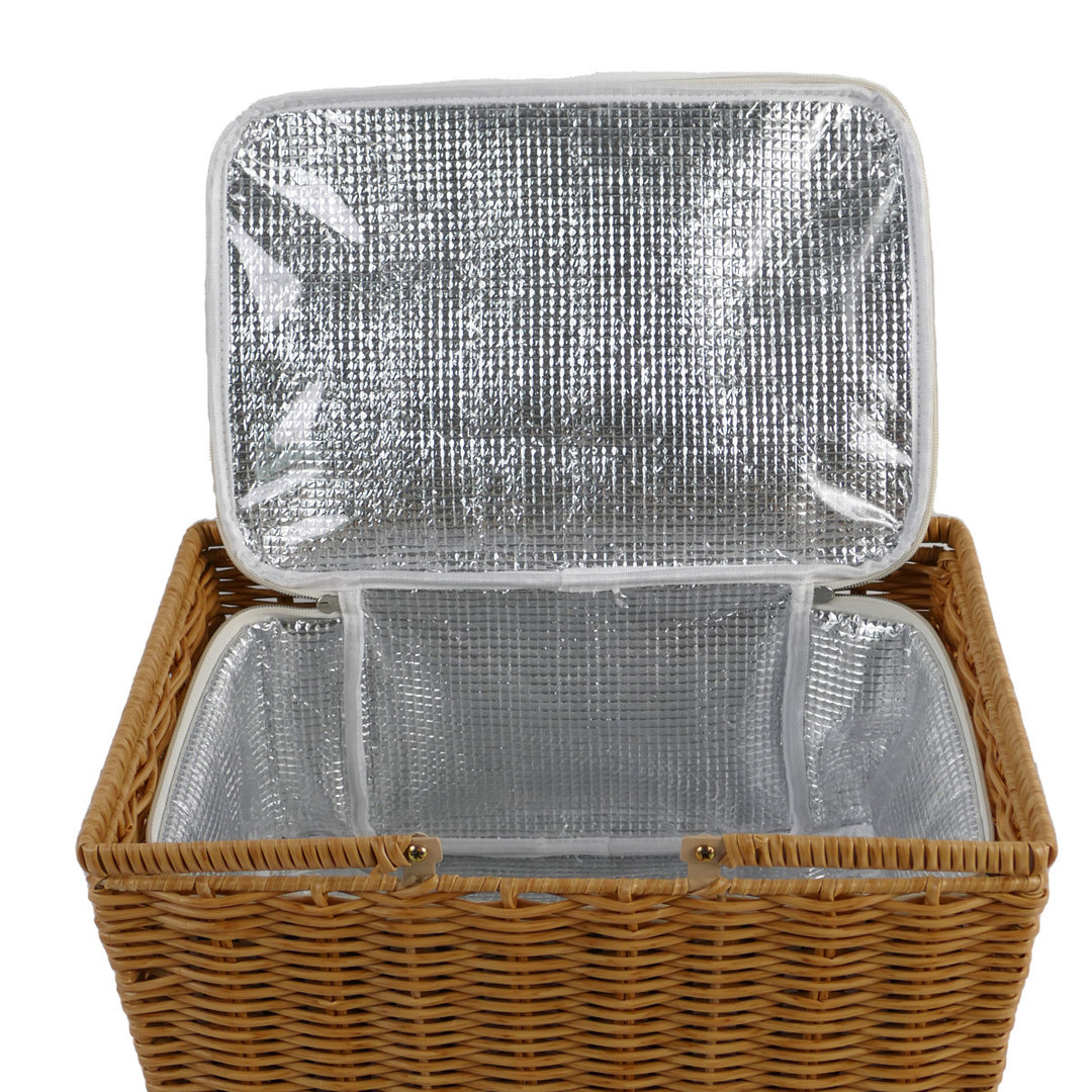 Ladies picnic basket with insulated inner pocket and durable lining Stornfield