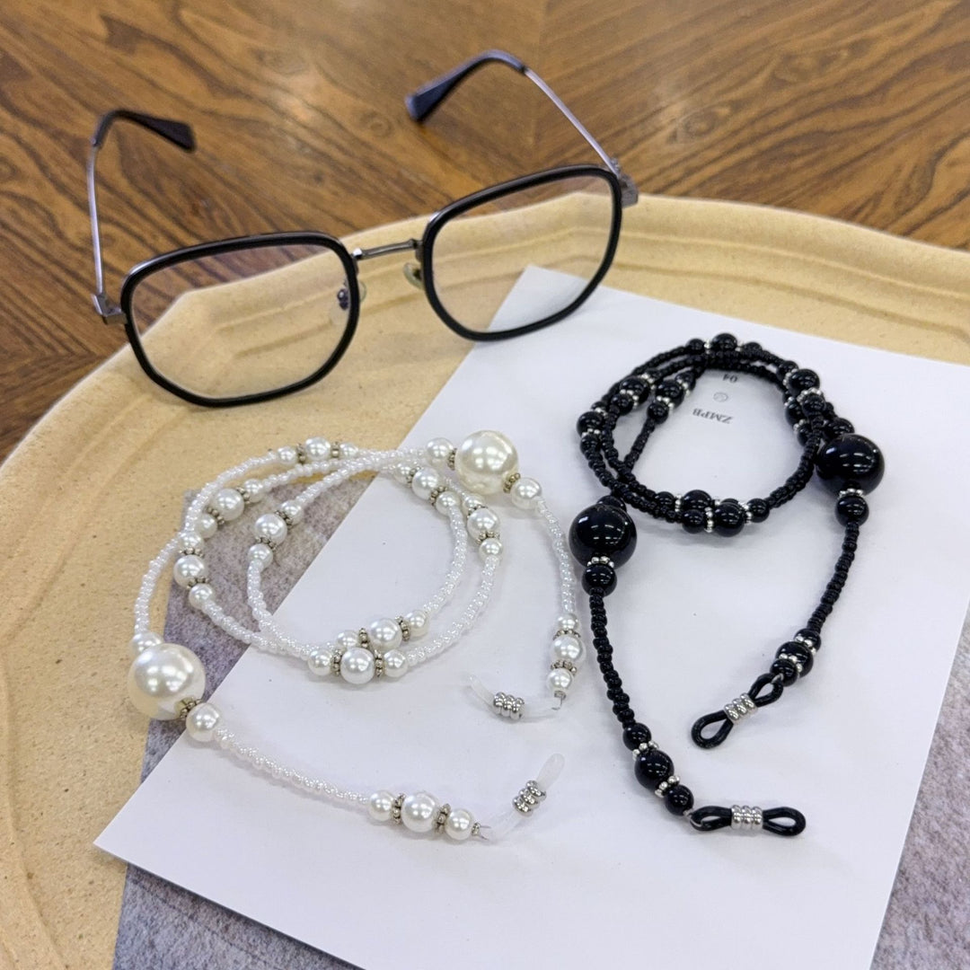 Chic Beaded Eyewear Holder Stornfield