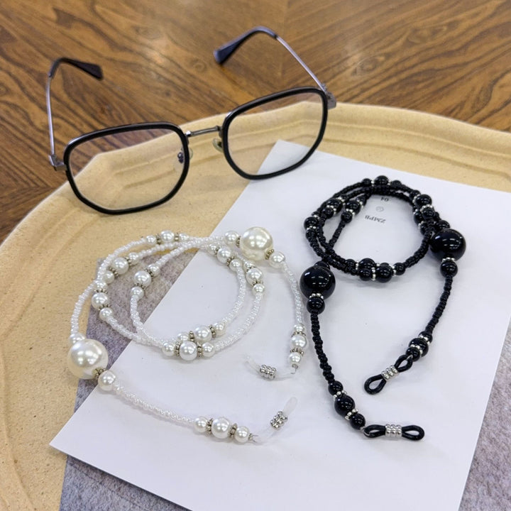 Chic Beaded Eyewear Holder Stornfield