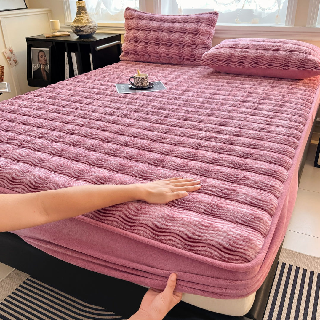 Ribbed Plush Mattress Protector