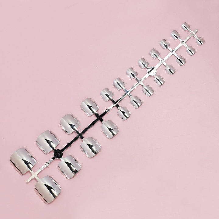 Luxurious Press-On Nail Tips Set Stornfield