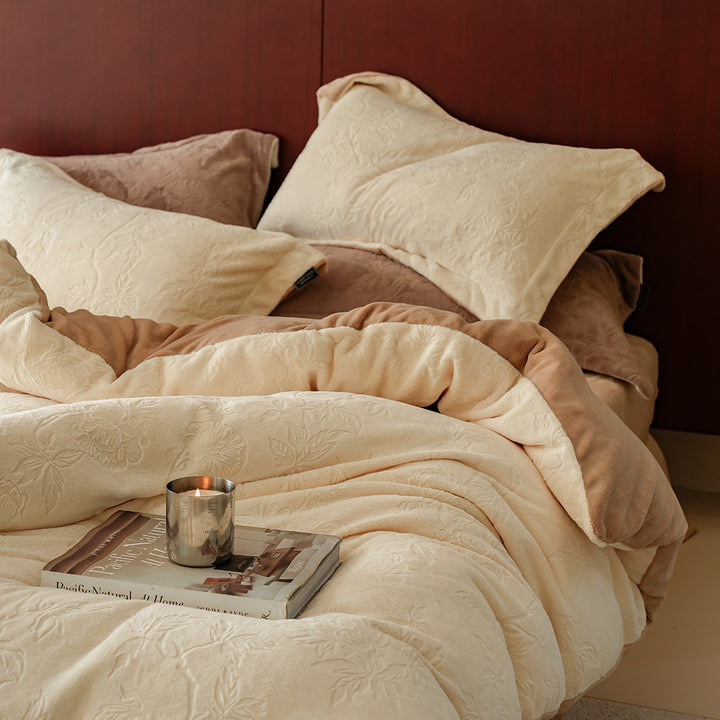 Luxurious quilted velvet bedding set