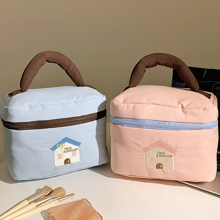 Practical Lunchbox with Playful House Design Stornfield
