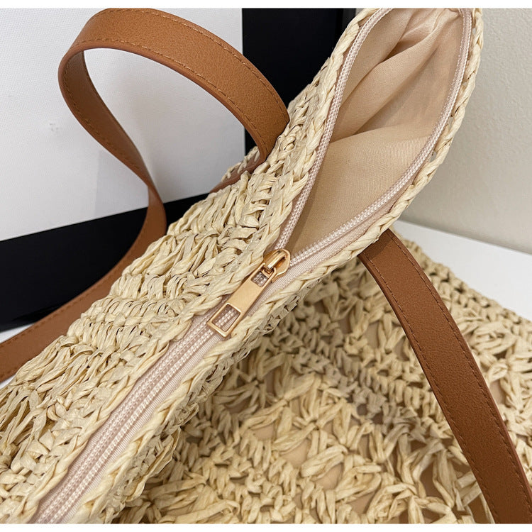 Spacious straw shopping bag with leather handles Stornfield